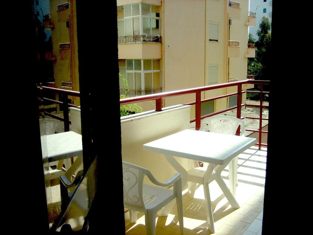Aldom Apartments Драч Екстериор снимка