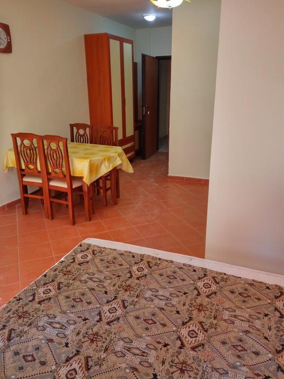 Aldom Apartments Драч Екстериор снимка
