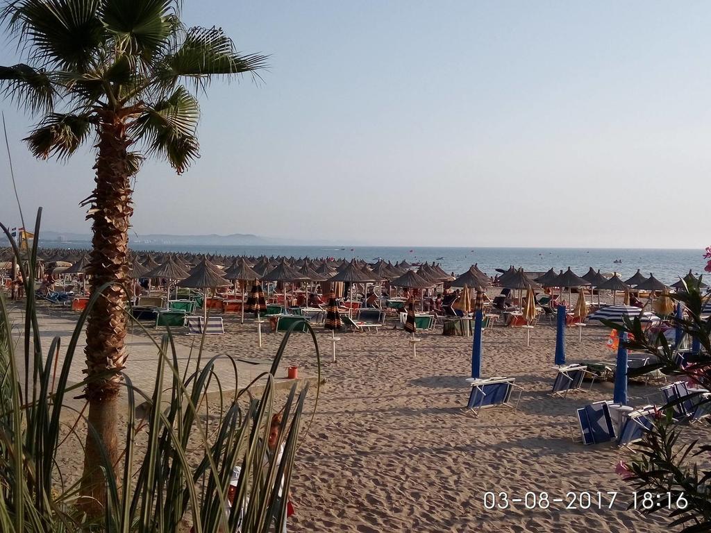 Aldom Apartments Драч Екстериор снимка